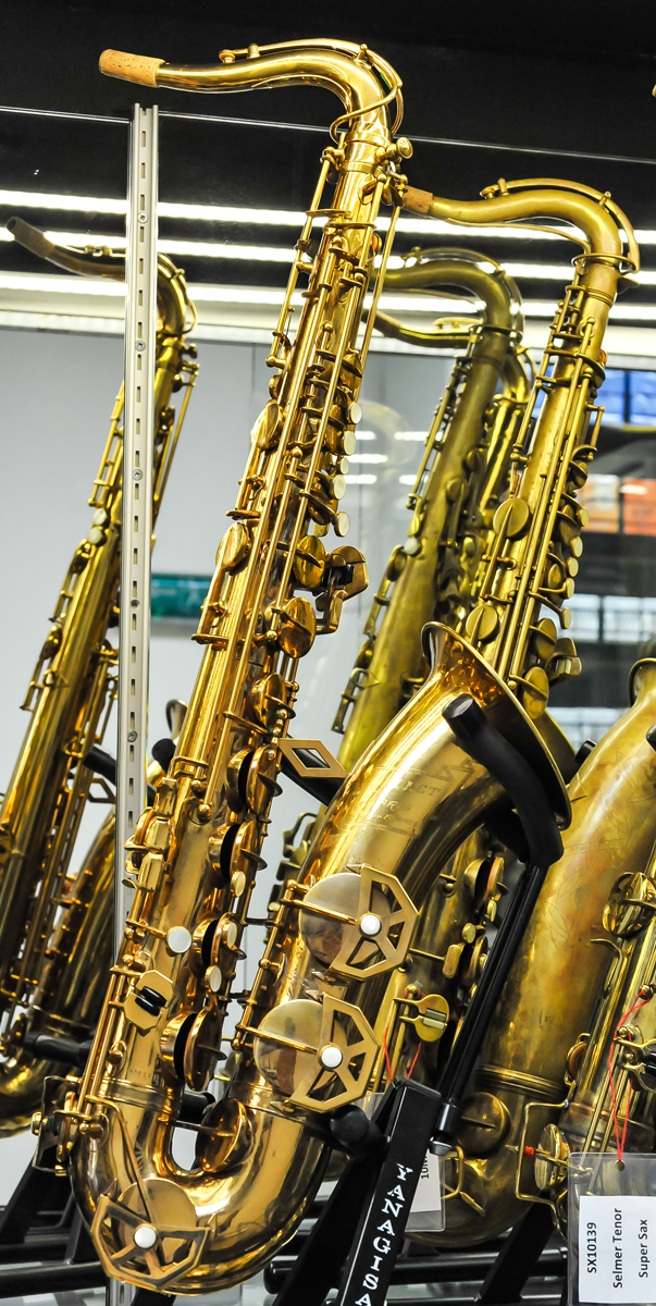 Tenor Saxophone -- Ref: SX10272